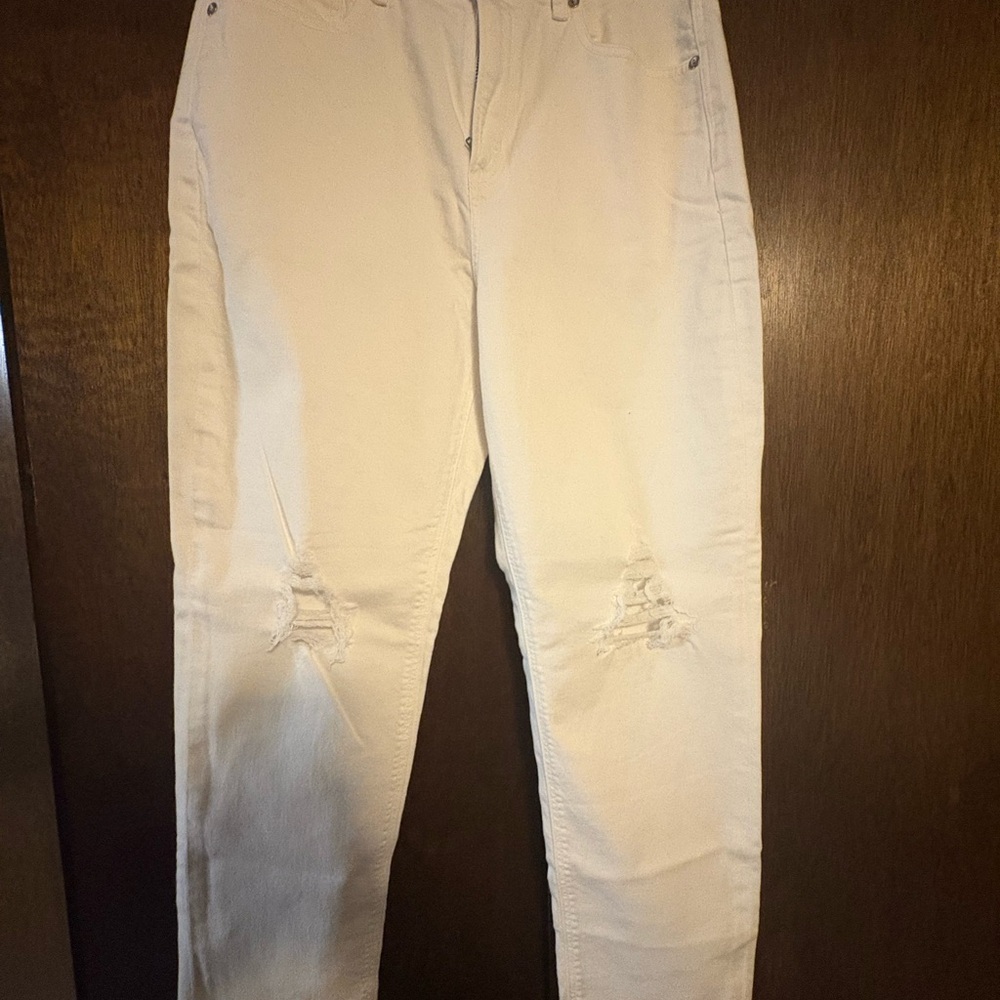 American Eagle Outfitters White Curvy Mom Jeans